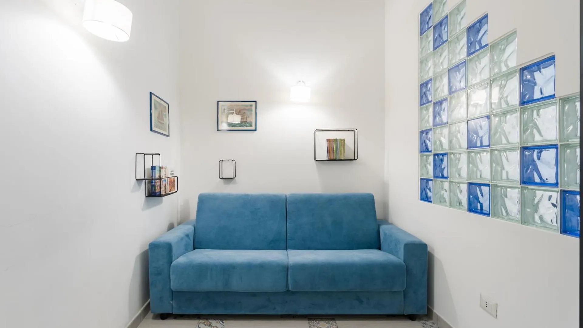 Casetta Aurora Neapel Italien